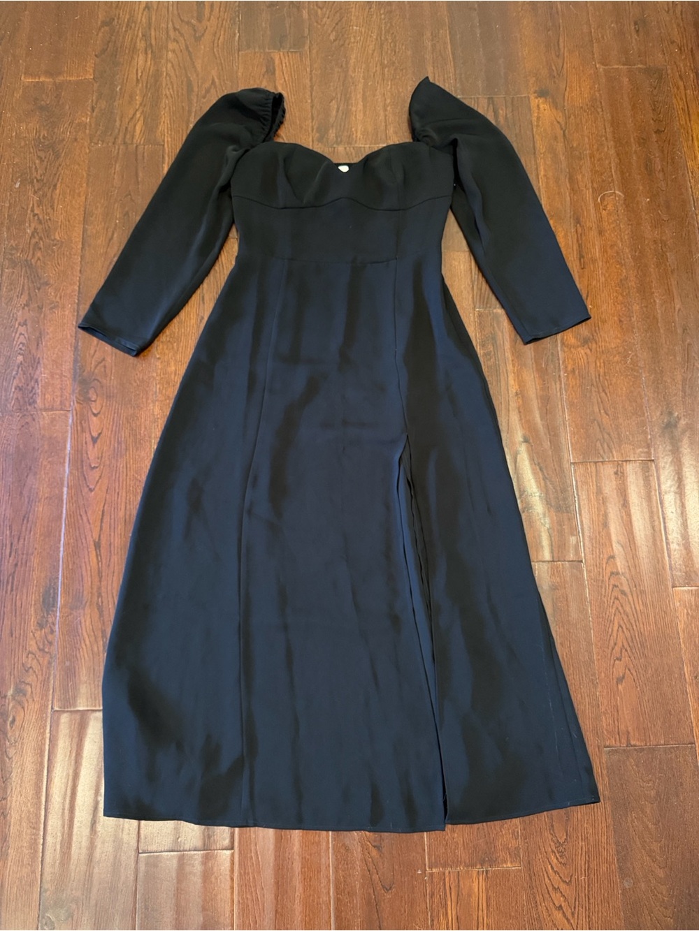 Aritzia Wilfred Tulum Dress in Black